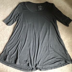 American eagle grey shirt